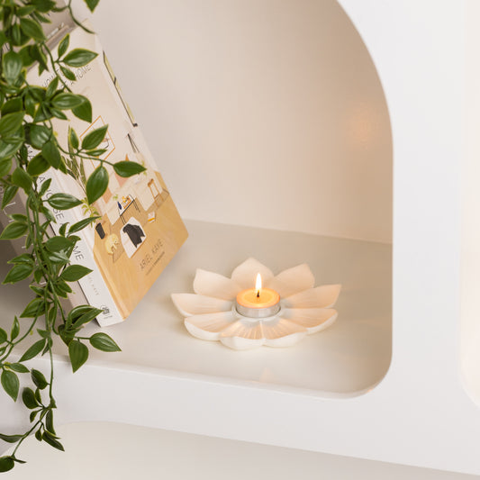 DAISY TEALIGHT HOLDER