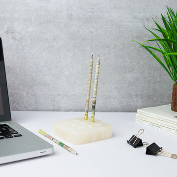 ALABASTER PENSTAND